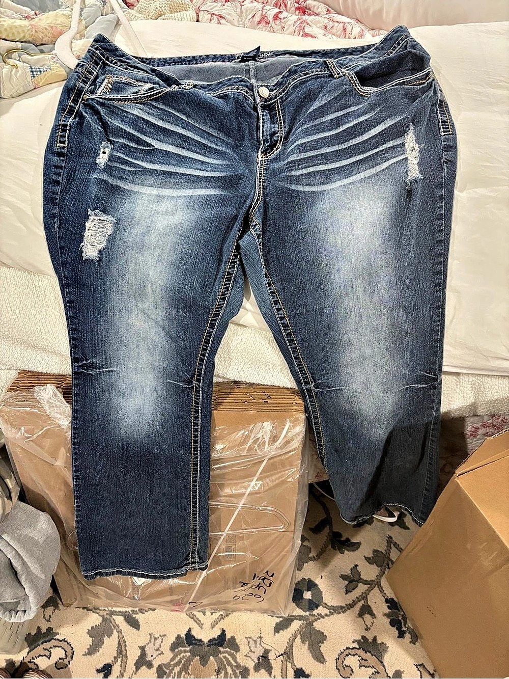 Ariat Skinny Distressed Jeans in Blue Waist 24